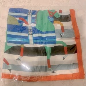 Lucky Leaf large head scarf